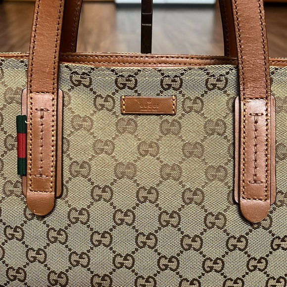 A293 - ๐ฏ% authentic Gucci shoulder bag - Picture 11 of 16